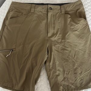 Men’s Patagonia shorts excellent condition
